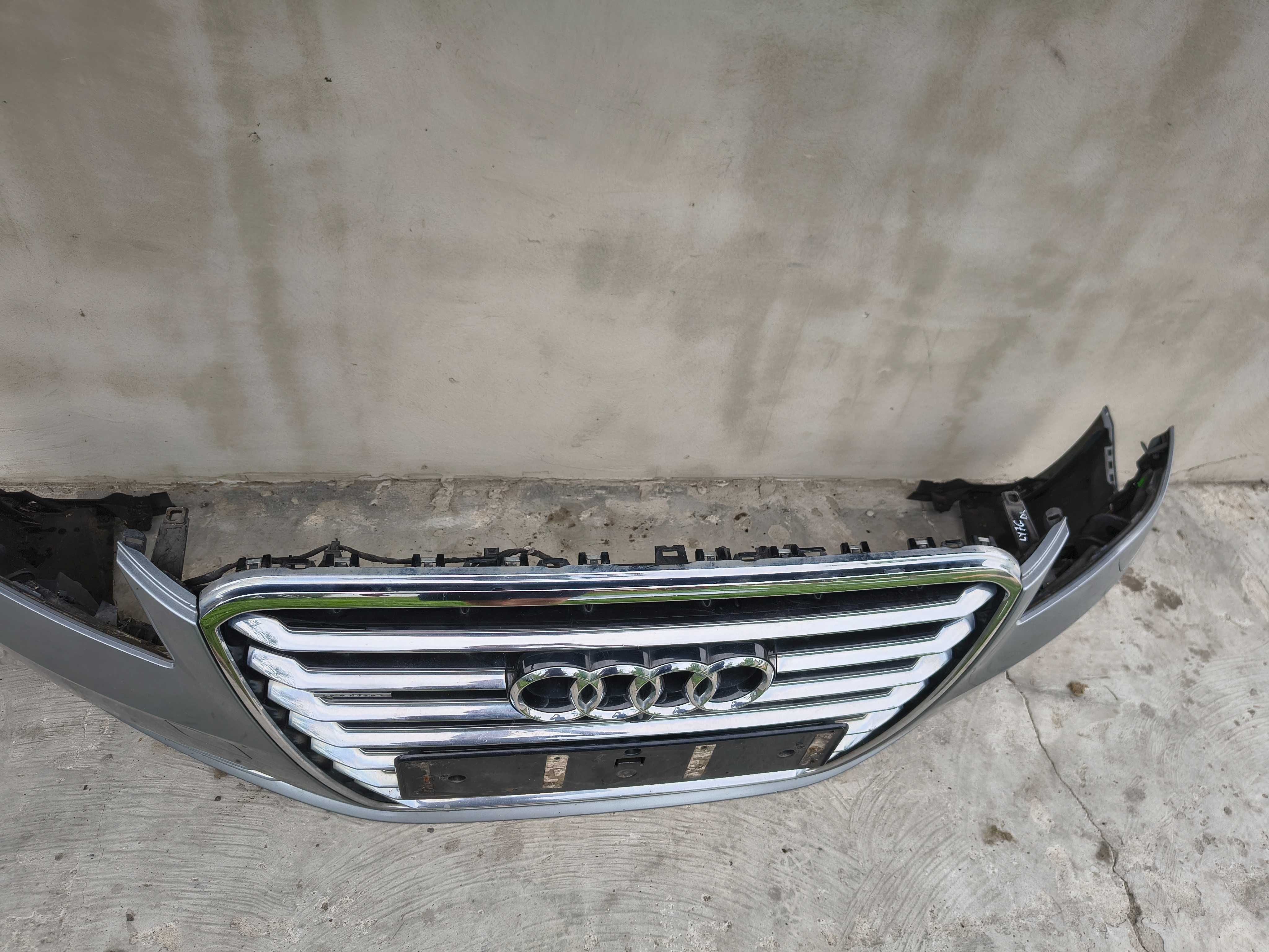 Zderzak przód  przedni  Audi A8 D4 LY7G