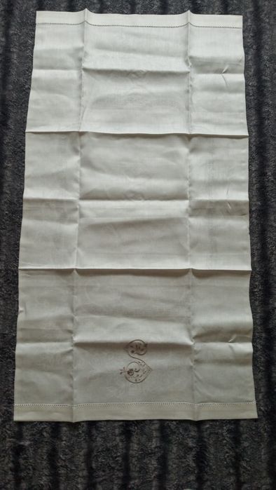 Toalha de linho personalizada com a letra S
