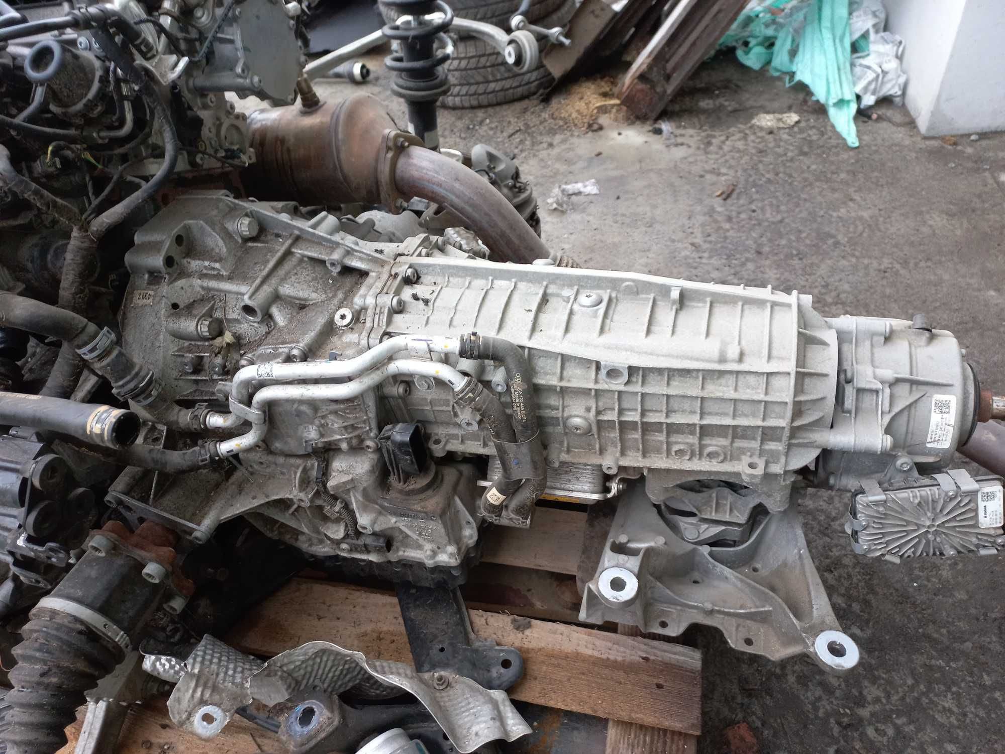 Коробка передач на Ауді A4b9 A5b9 OCL301103D Audi Q5 80a OCK301103S