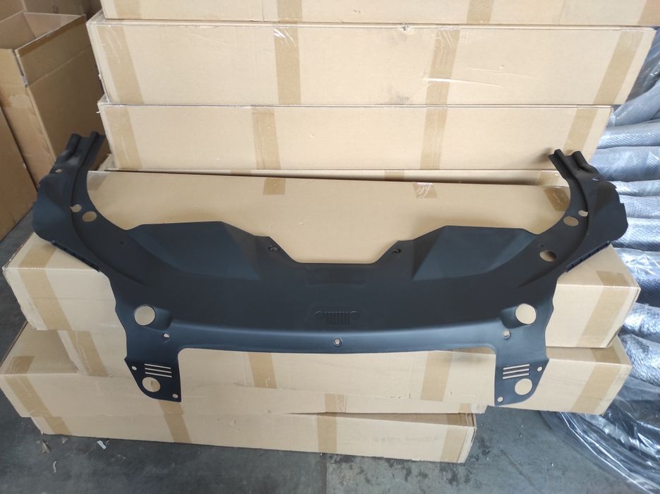 Накладка замка капота Jeep Cherokee 2018 2019 2020 2021 2022