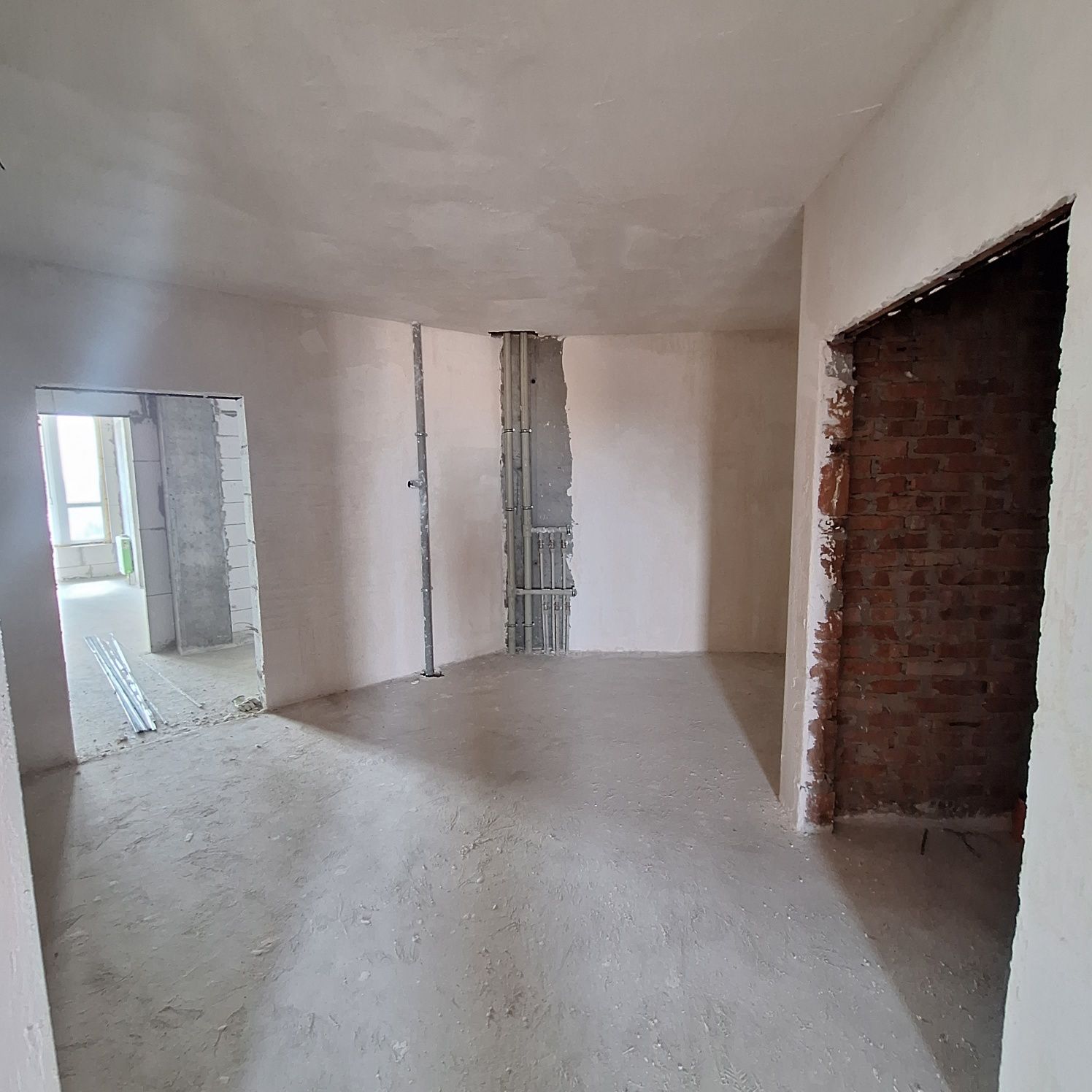 Продам 1-кімнатну квартиру  в центрі міста