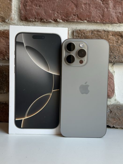 iPhone 16 pro max на гарантии 256 гб физ сим