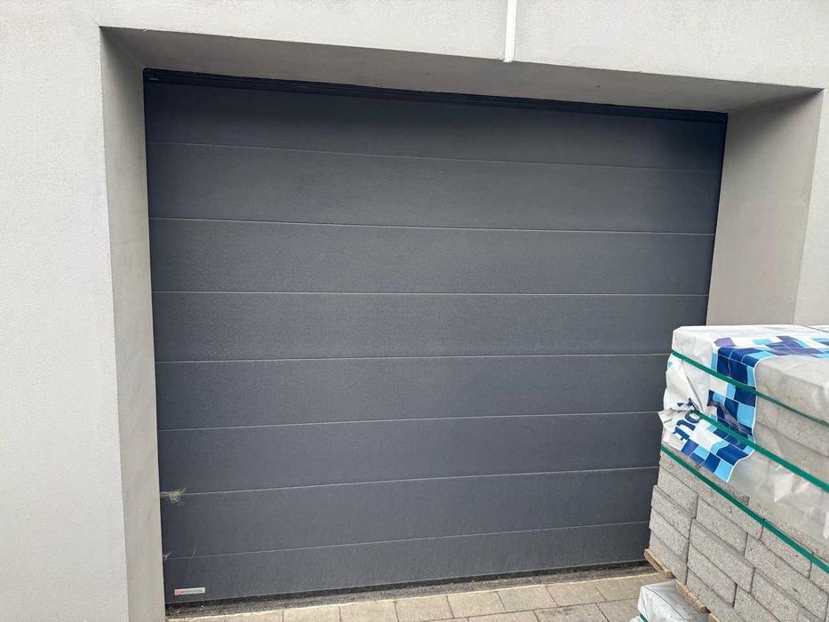 Brama garażowa segmentowa Krispol z napędem