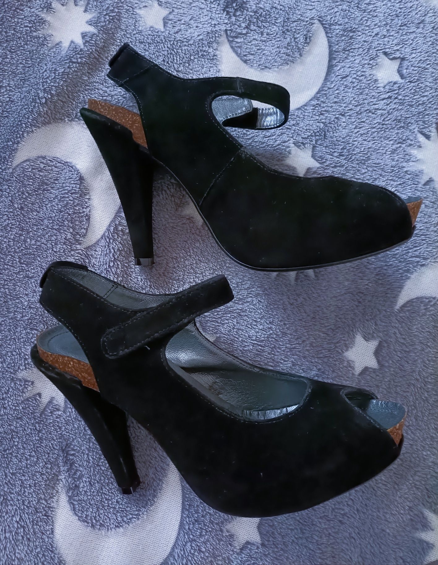 Buty prima moda, roz. 37, obcas, koturn, czarny zamsz