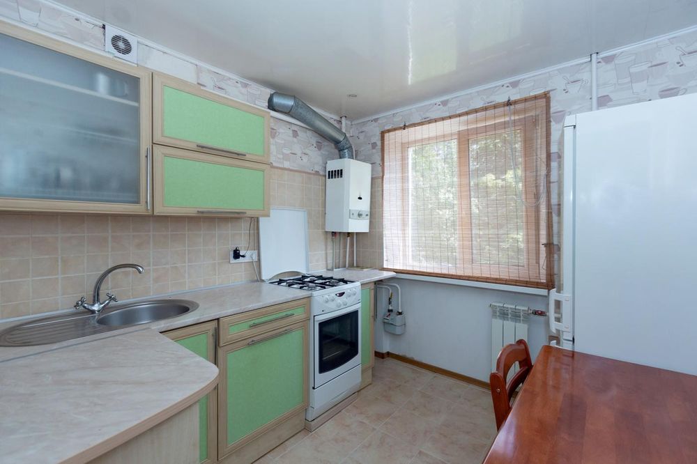 Продаж 4-кімнатної квартири в Дніпровському районі