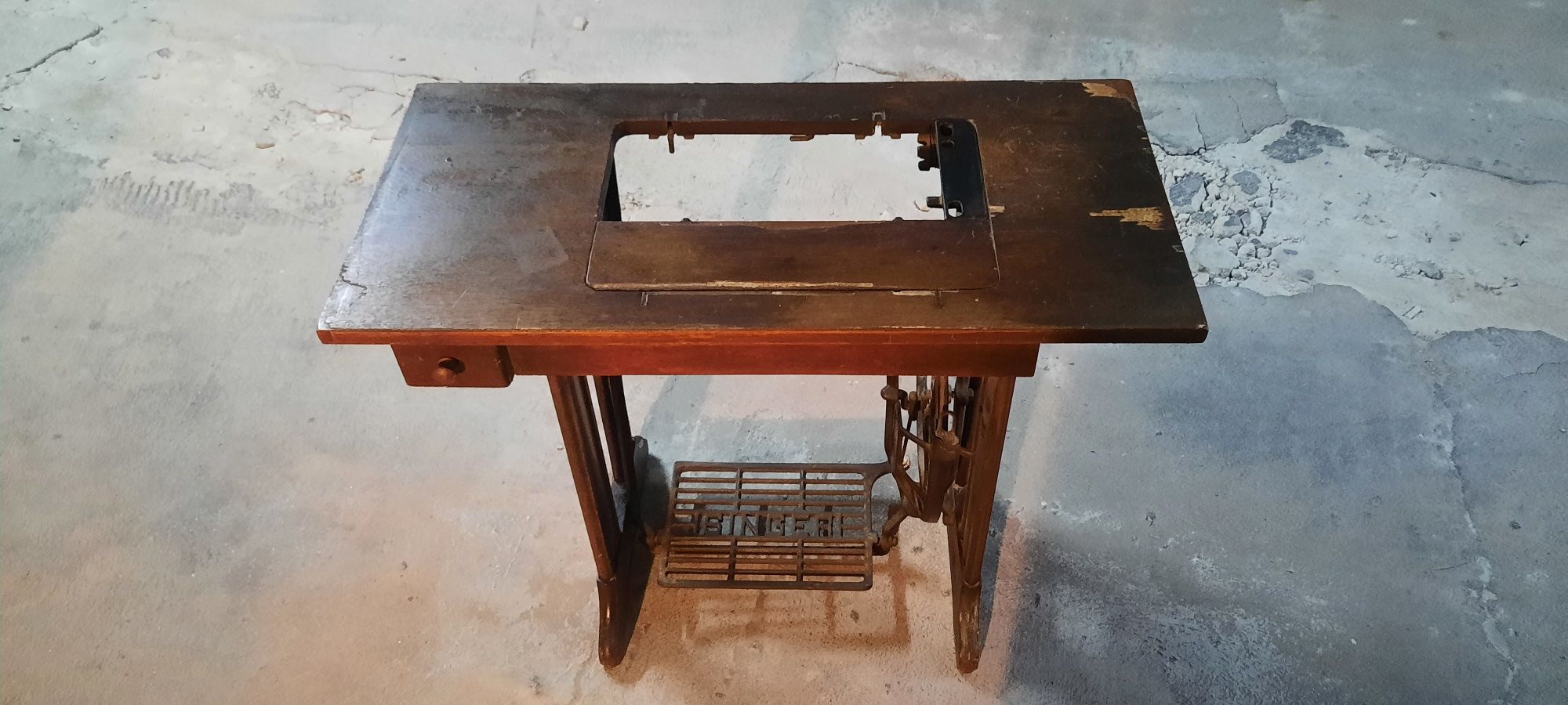 Mesa para máquina Singer