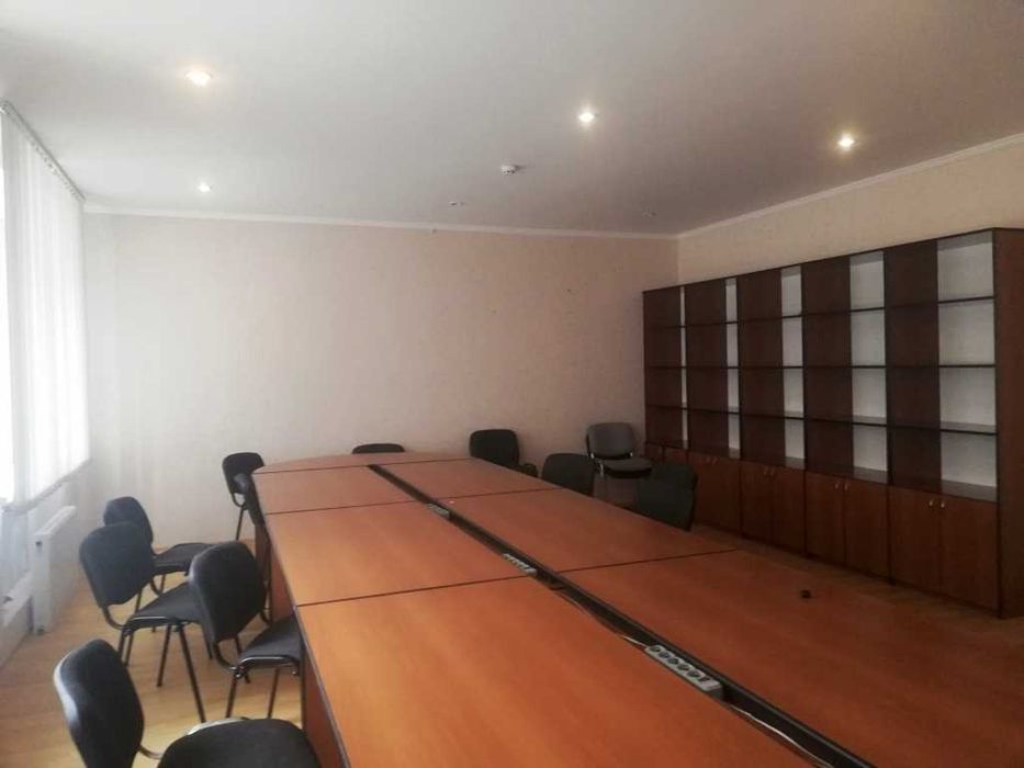 Продам діючу базу в місті Вінниця.