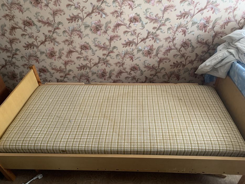 Продаю диван ,матрац, кровать ( полуторка ) Б/у  6000 гр