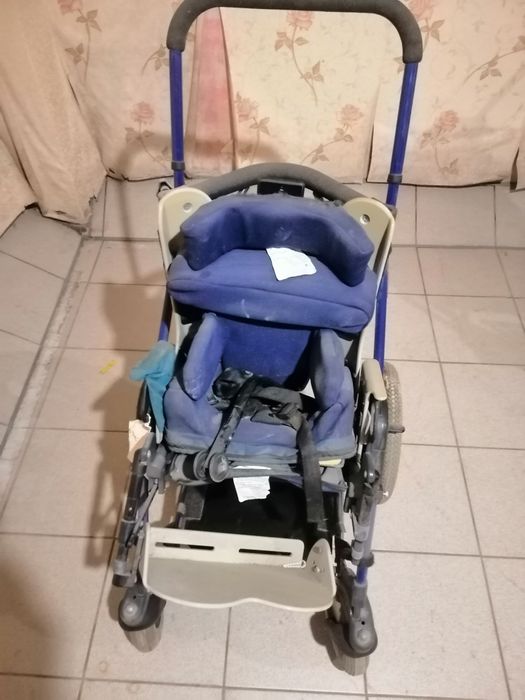 Продаю инвалидные детские коляски.