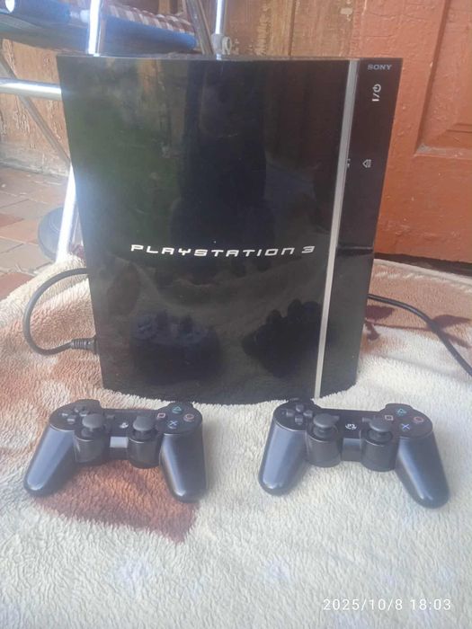 Продам PS3 Fat 250Gb