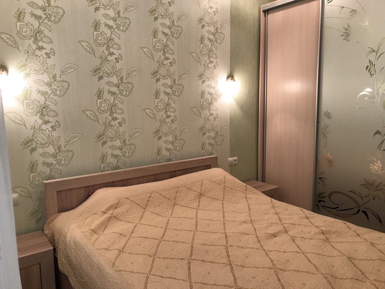2 кімнатна. Білогородка. Зоряна 3 + кладовка 7 м.кв