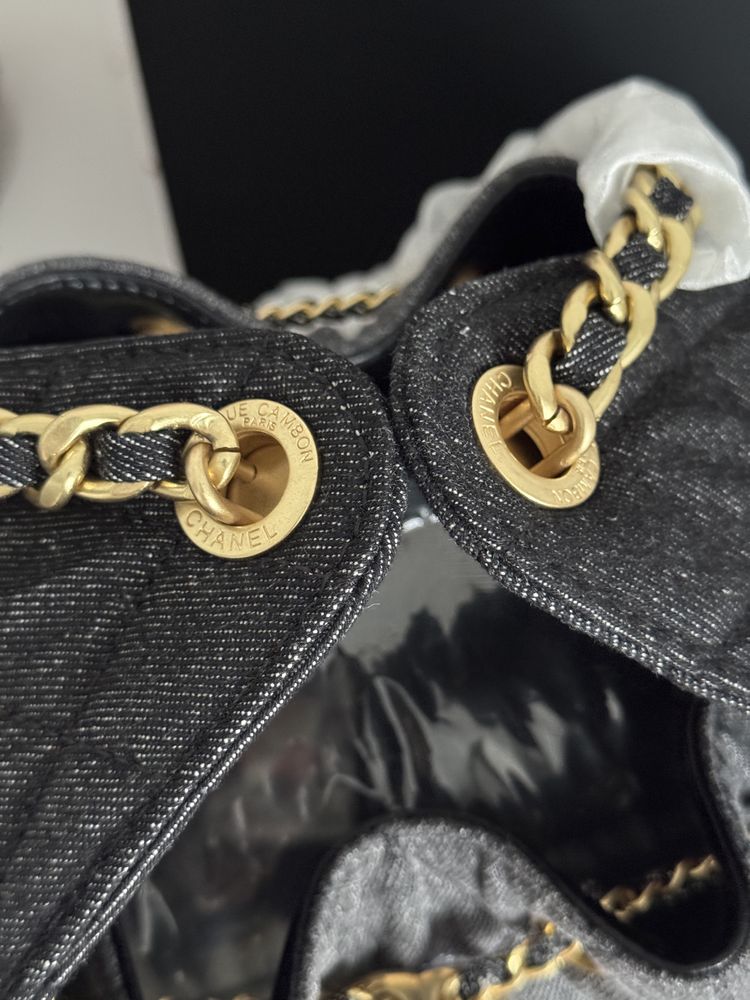 Chanel hobo demin