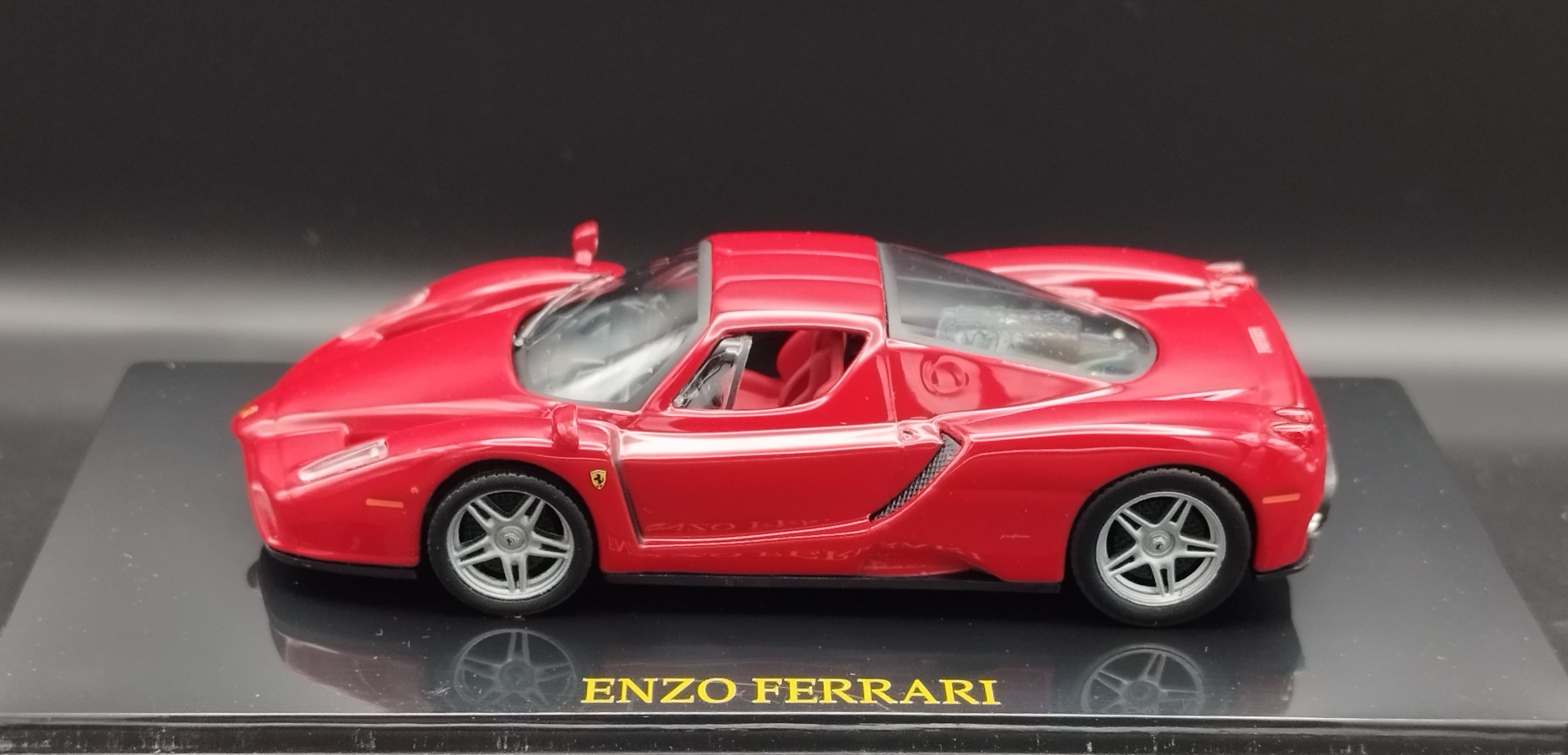 1:43 Altaya Ferrari ENZO model nowy