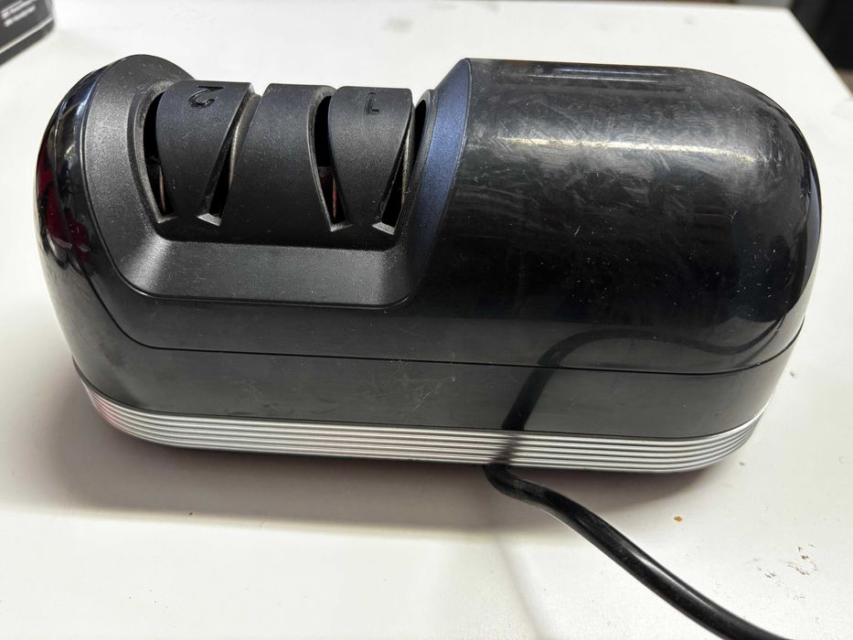 Elektryczna ostrzałka do noży diamentowa uszkodzona