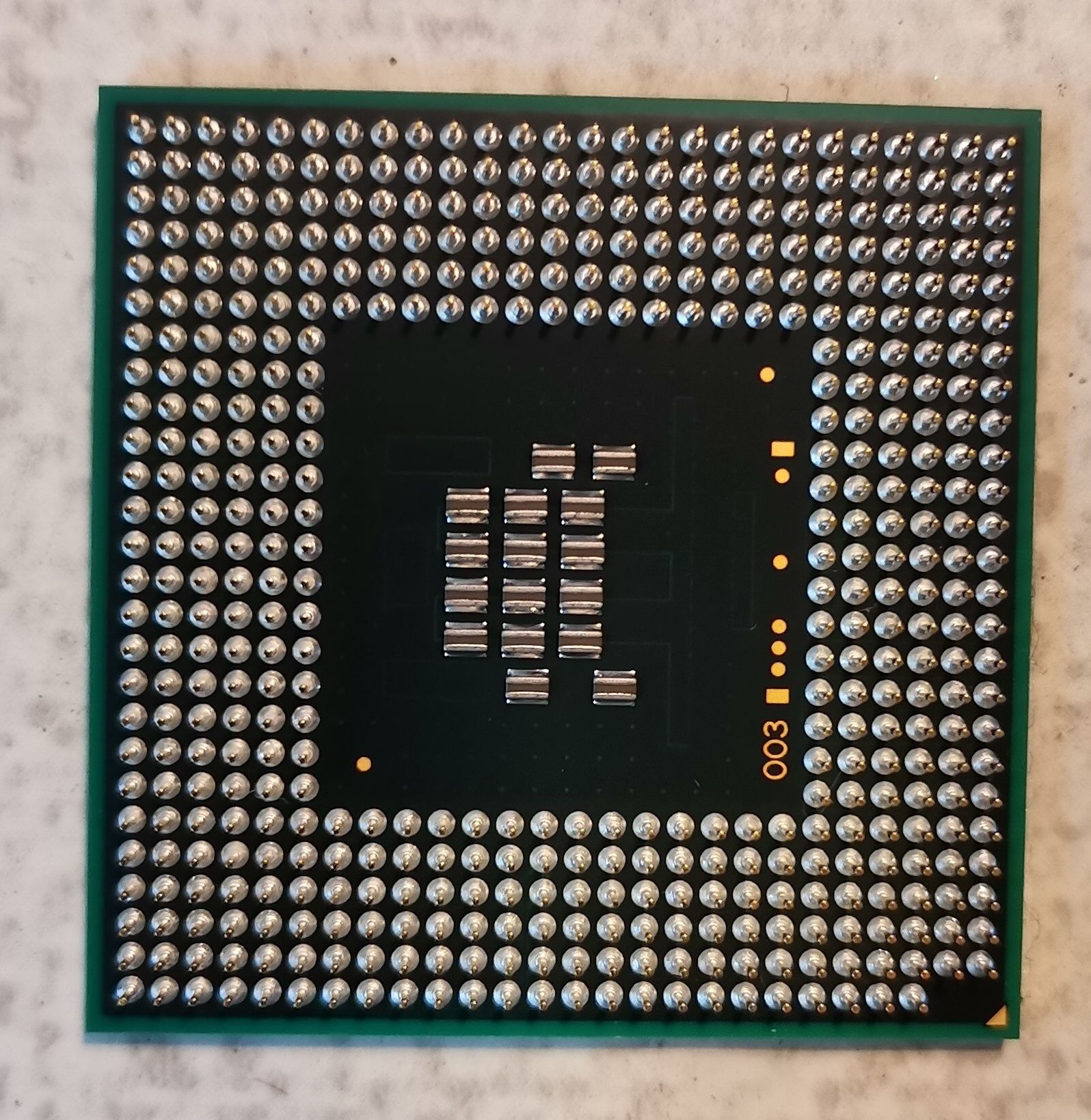 Intel E6750 Core 2 Duo 2,667 GHZ CPU FSB 1333 e 2x Intel Pentium 4 CPU