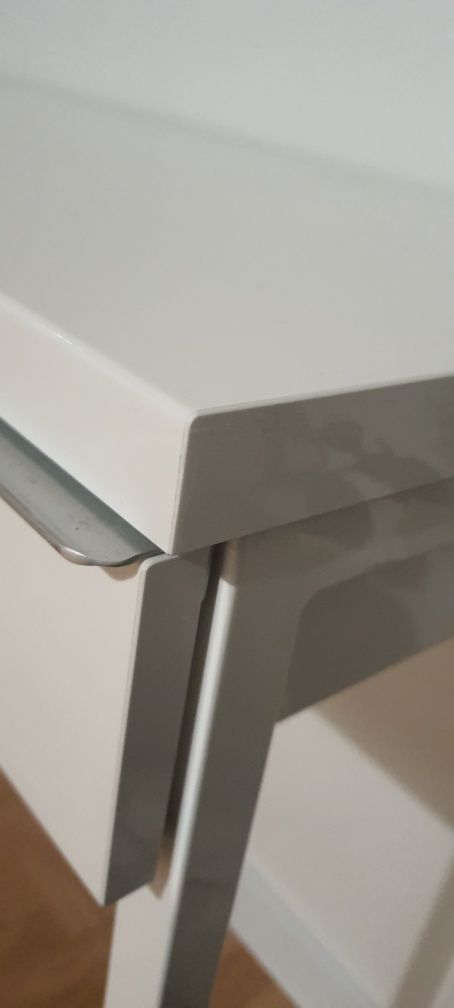 Biurko Besta burs ikea białe toaletka, manicure