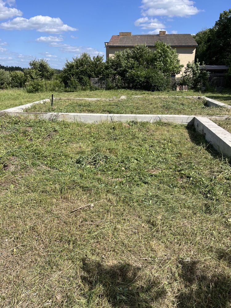 Косіння трави ,бурʼяну,газону вирізка кущів та дерев не дорого
