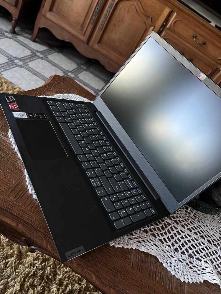 Lenovo IdeaPad S145-15API (81UT)