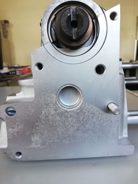 Cabeça de motor Peugeot /Citroën 1.9D  ( DW8)