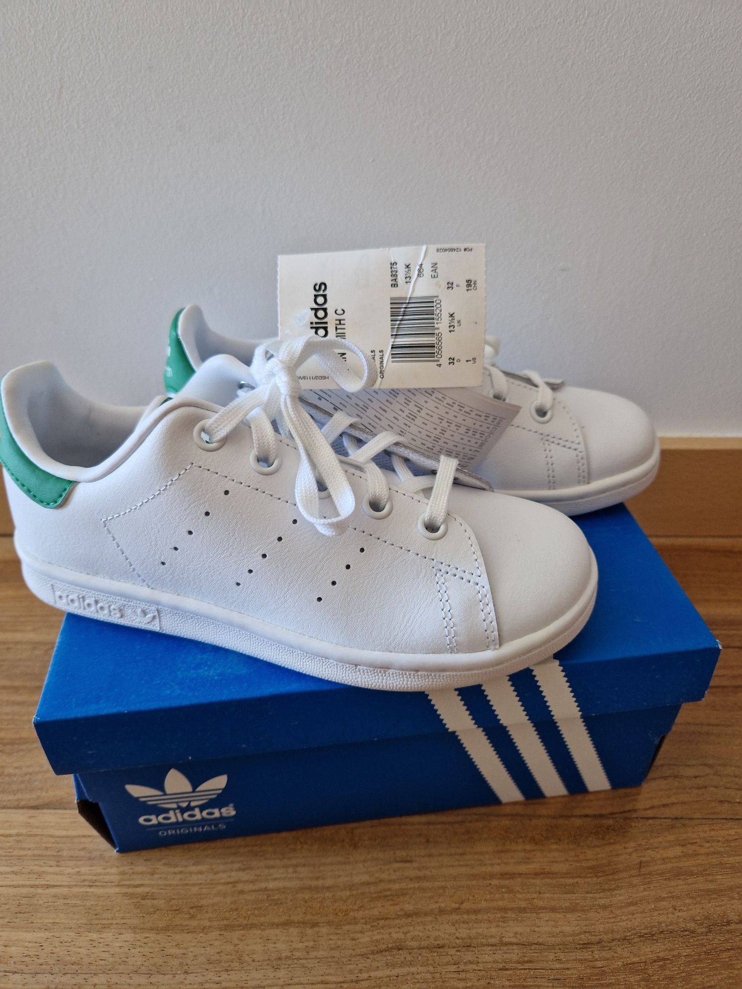 Sapatilhas Adidas Stan Smith T32 NOVAS