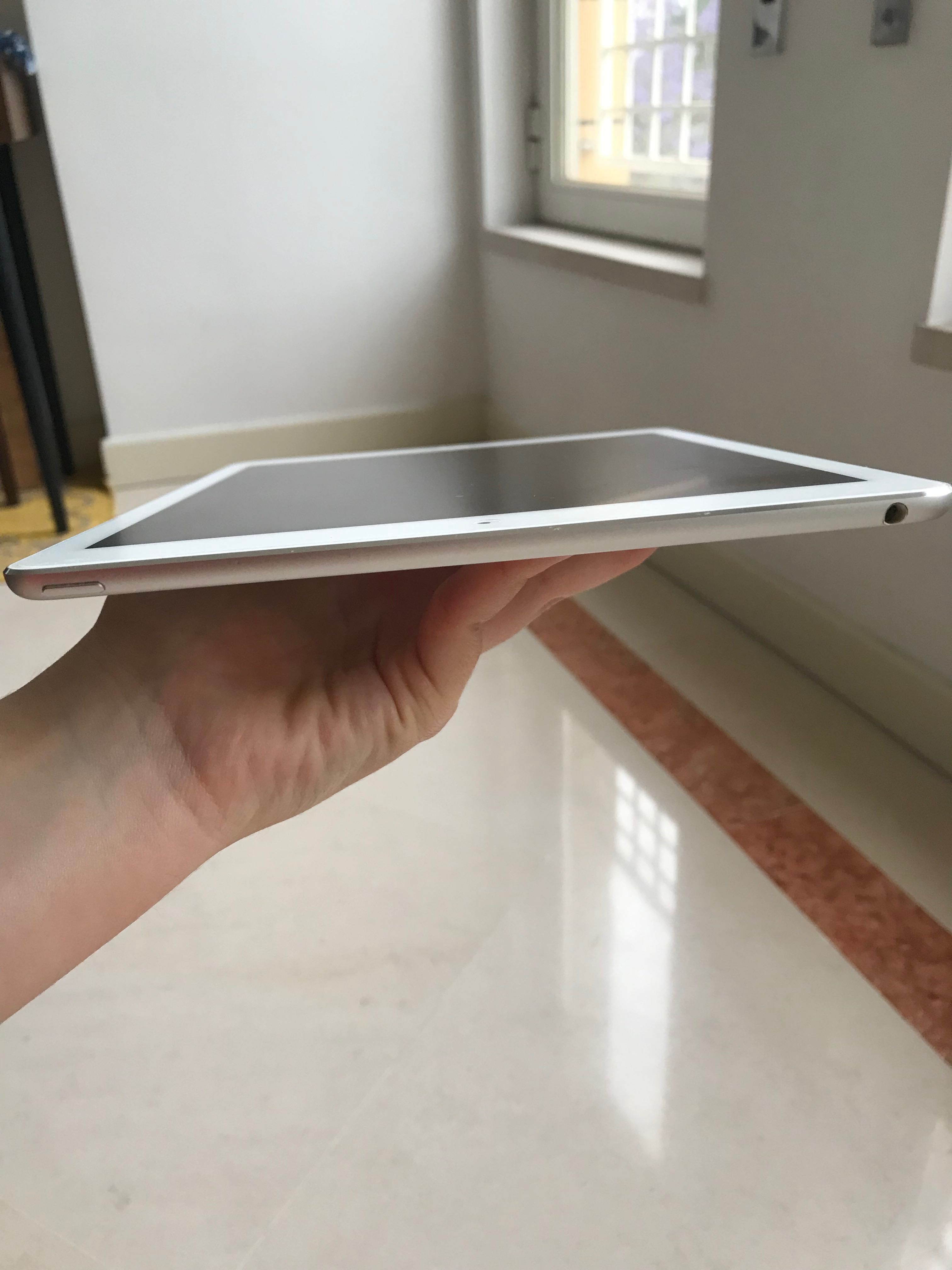 iPad Air 2 64g com Wi-Fi (prateado)