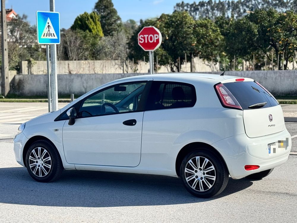 FIAT PUNTO VAN 1.3 MULT-JET ANO 2013 GASÓLEO 2 LUGARES