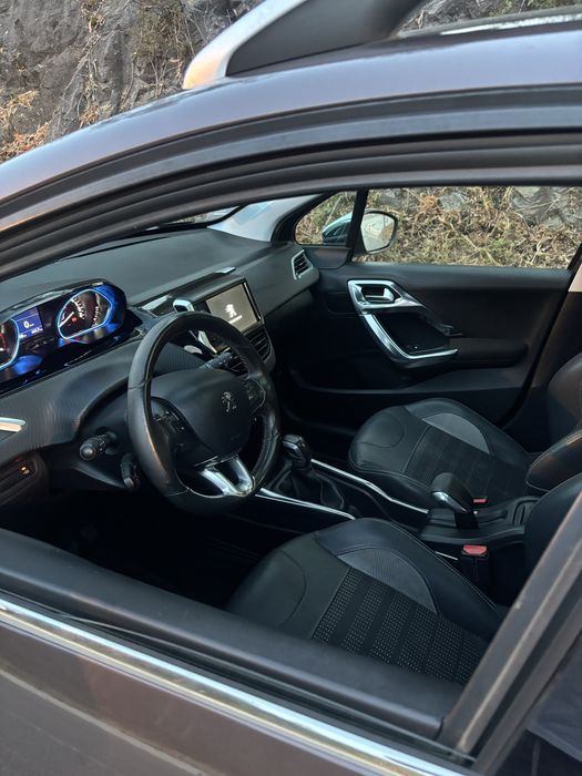 Peugeot 2008 - Gasoleo (desde 200 euros mês)