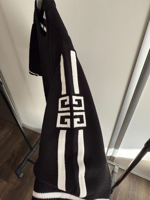 Givenchy koszulka sweterkowa