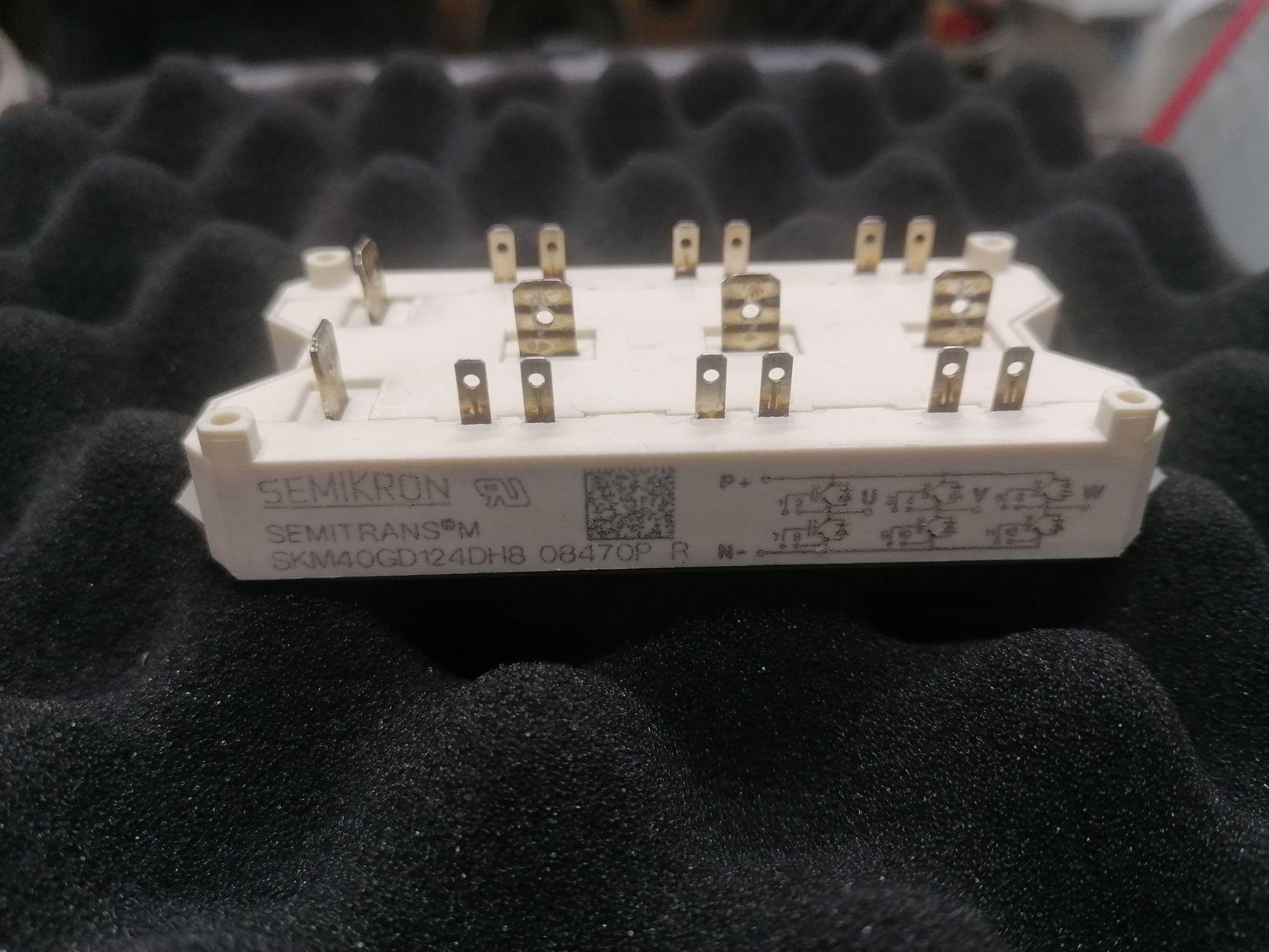 Semikron SKM40GD124DH8 moduł IGBT o niskich stratach.