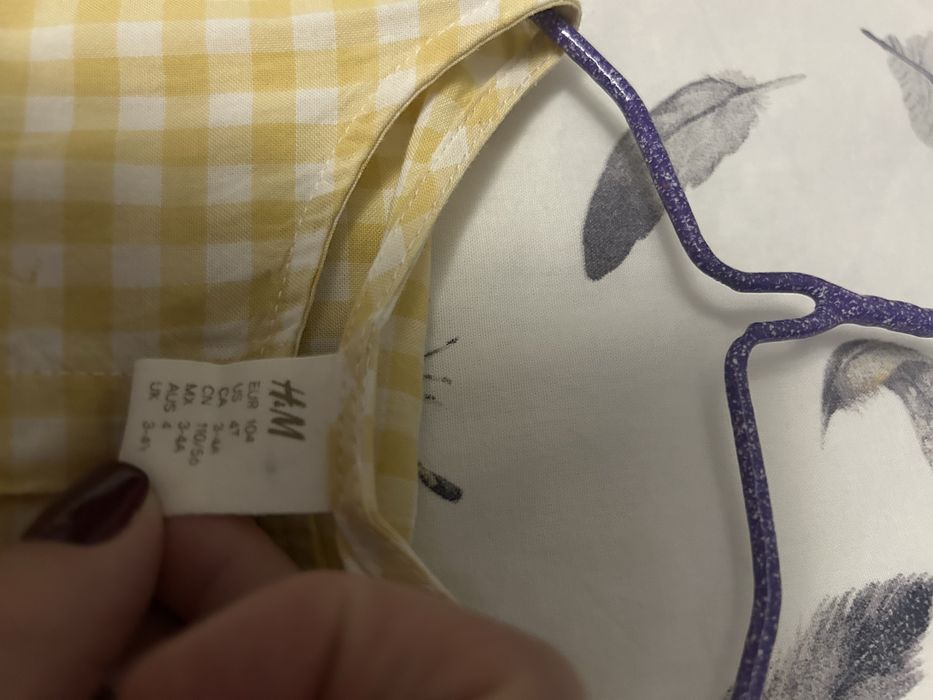 Дуже мила сукня для дівчинки, фірми H&M, розмір 104