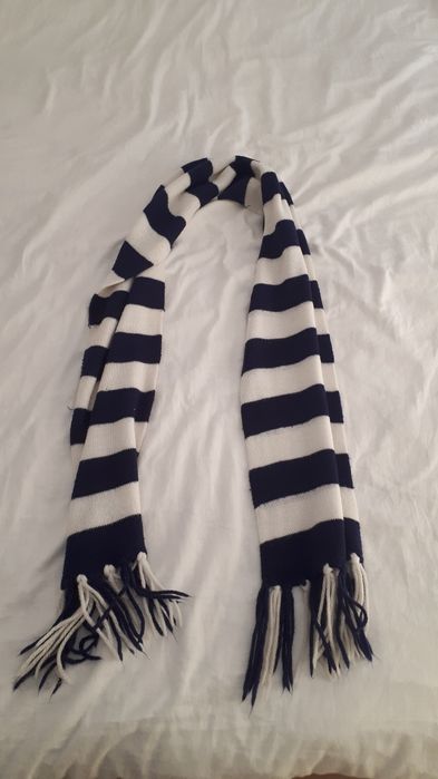 Długi szalik zimowy z włóczki