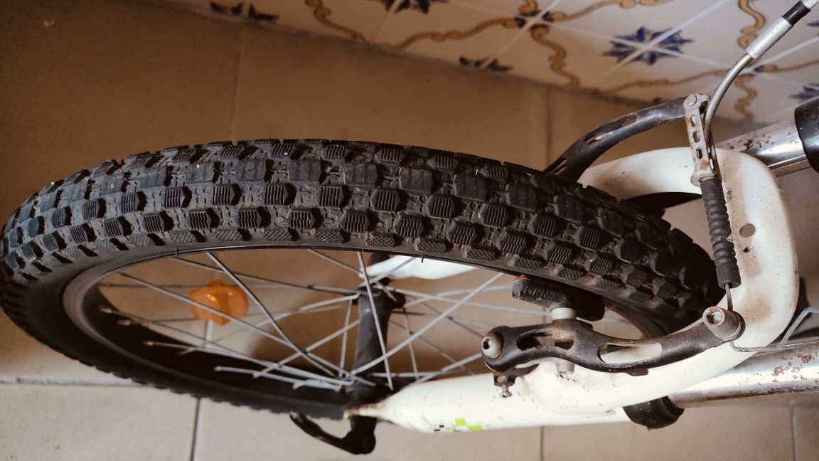 Bicicleta até 13 anos aproximadamente