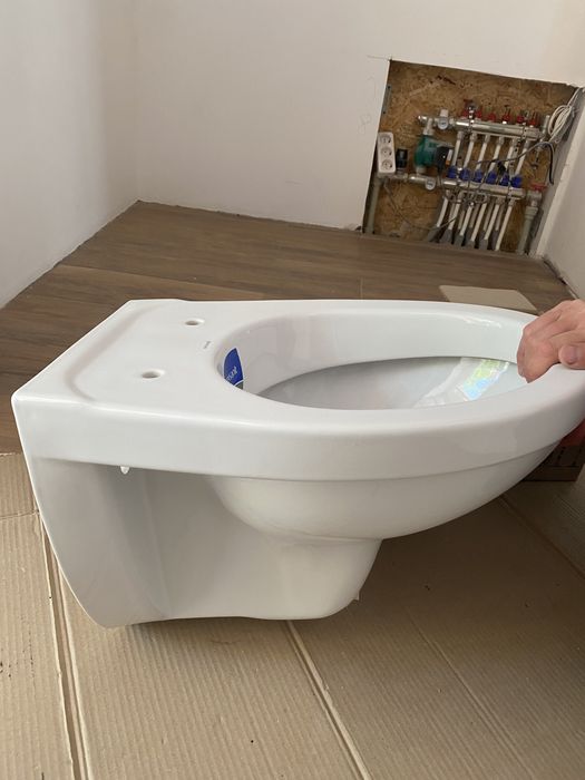 Новий унітаз Cersanit Delfi 2 шт