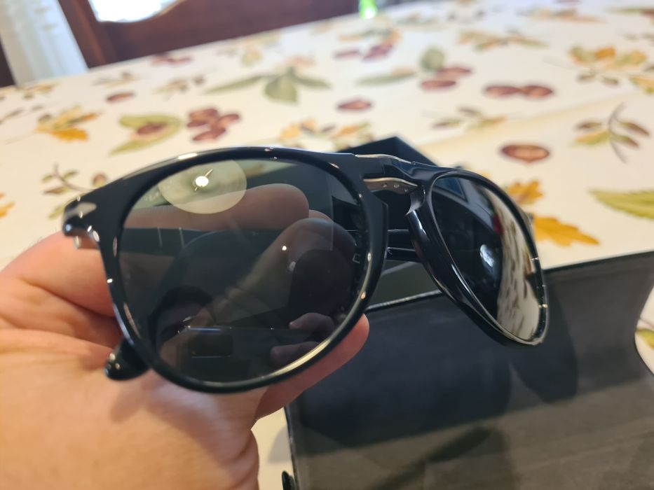 Óculos de Sol Persol PO 9714-S “Folding” – Novo, Nunca Usado