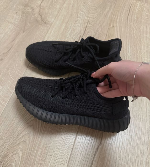 Кросівки yeezy 350 onyx оригінал