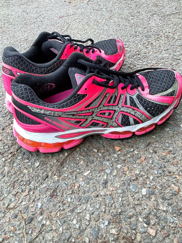 Кросівки бігові  Asics Gel Nimbus 15