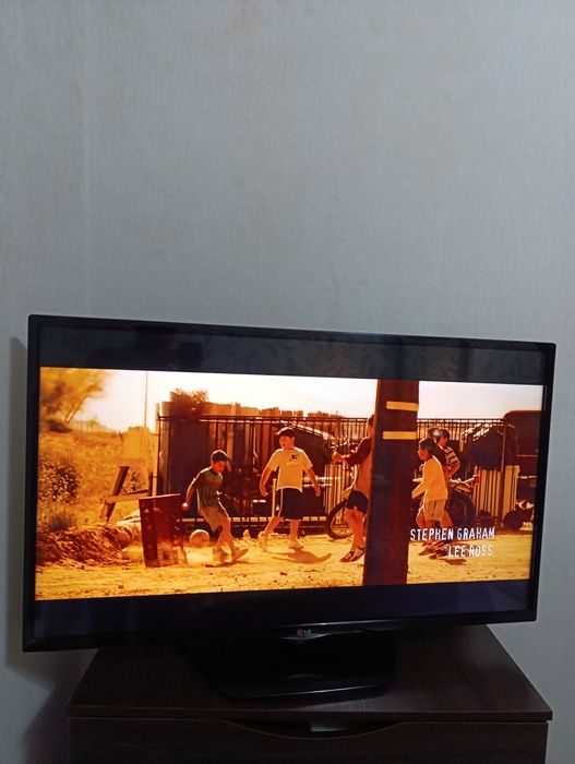 Телевізор LG, 42 дюйми