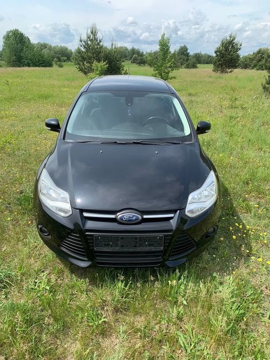 Ford Focus FORD FOCUS 2014 MK3 czarny kombi Duzy serwis zrobiony.