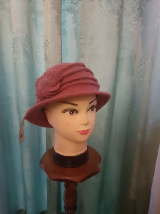 Czapki hurt różne modele