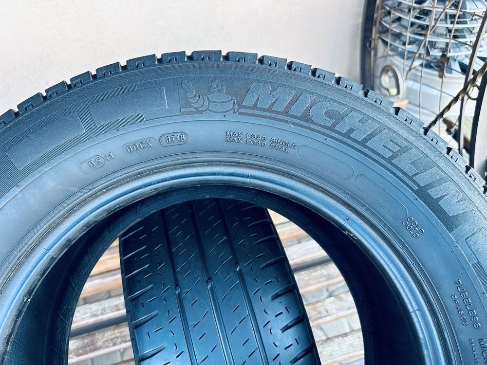 Пара літніх шин 235/65 R16C Michelin