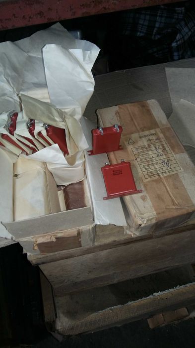 Конденсаторы МБГЧ-1, МБГО-2, МБГО-1, К42У-2, К73-11.