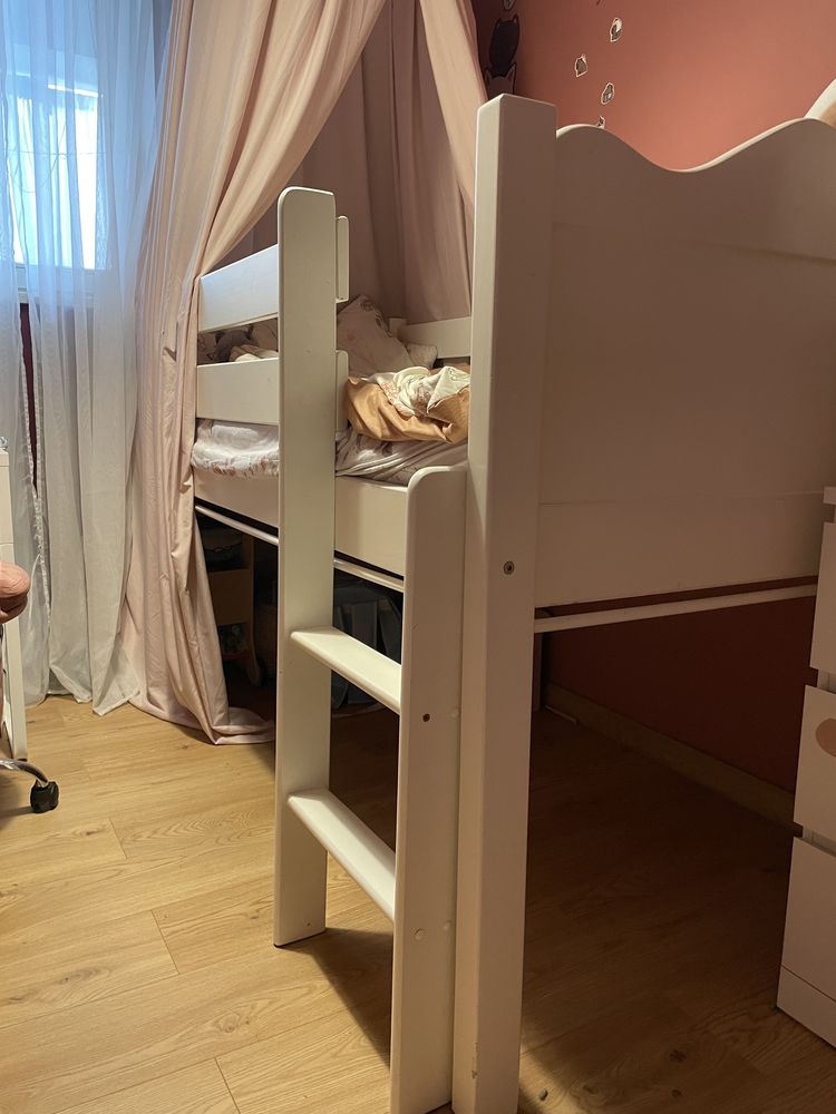 Sprzedam lozko dla dziewczynki/młodzieżowe 200x90