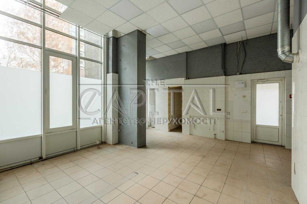 Фасадне приміщеня 195м2  в ЖК Новопечерські Липки