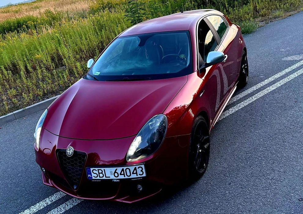 Alfa Romeo Giulietta Niebagatelny HotHatch 210 włoskich koni czyli Alfa Romeo Giulietta