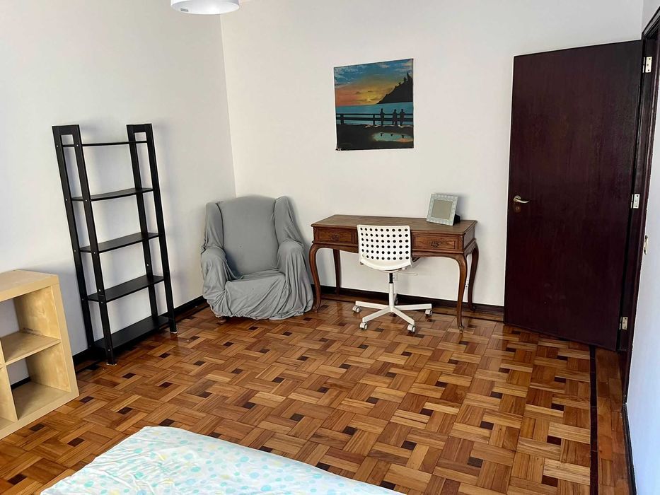 Quarto - Praça do Marquês, Porto