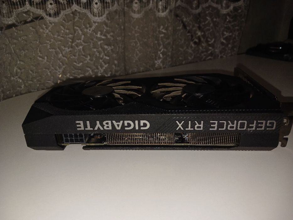 Gigabyte RTX 3060 12 gb windforce oc