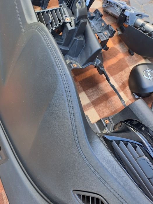 Insignia b deska,kokpit,pasy,tasma,przelacznikiairbag komplet