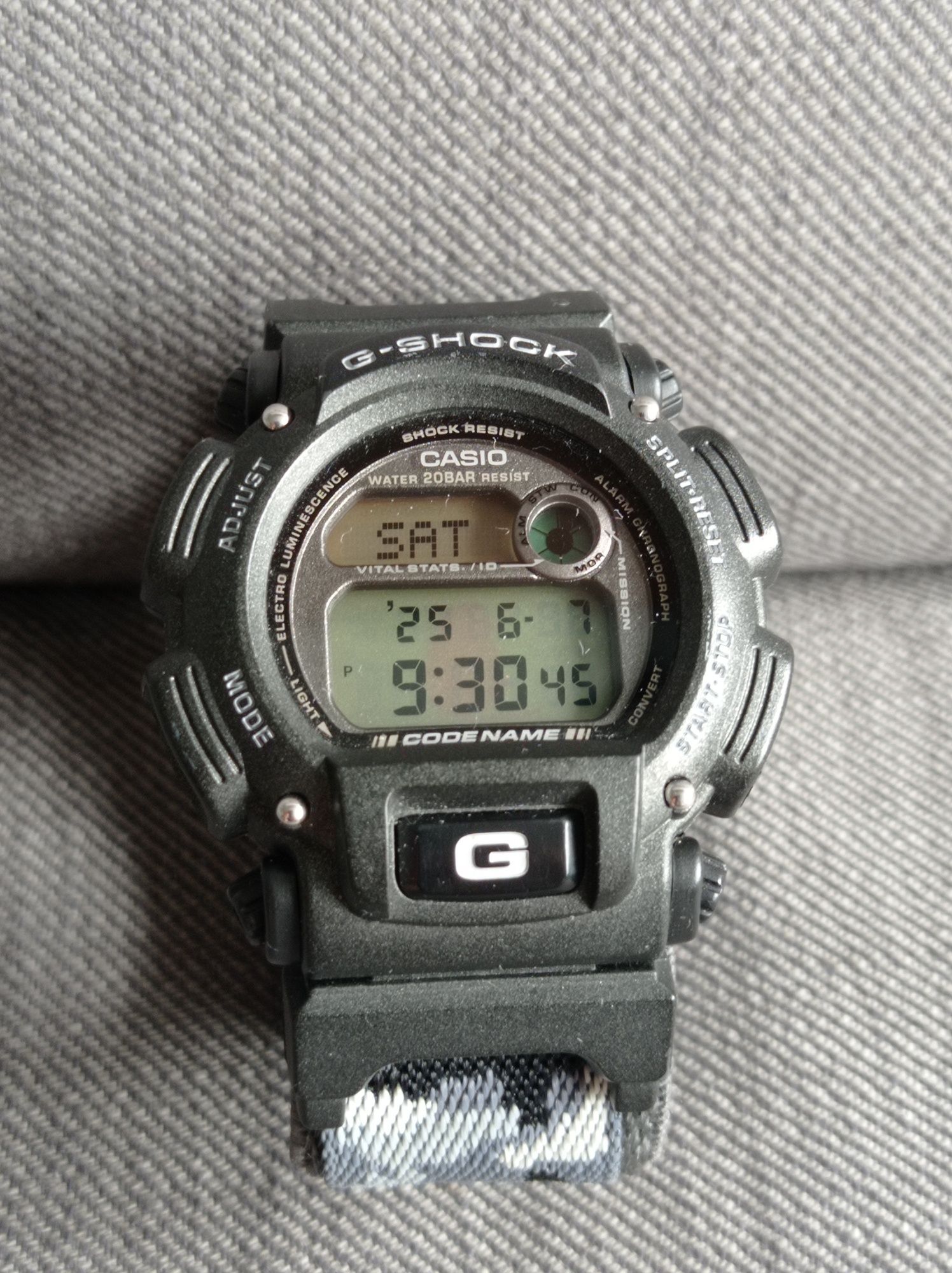 Japoński CASIO G SHOCK DW-8800MM oryginał w super stanie i cenie