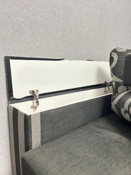 Продам кутовий диван.СРОЧНО!