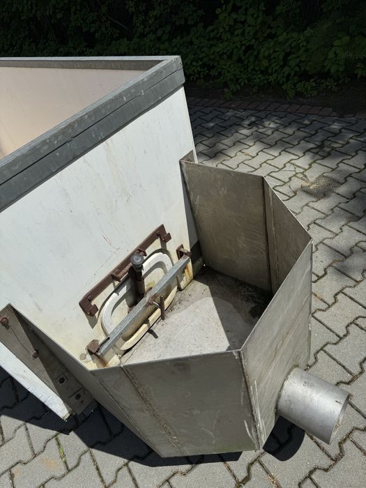 Zbiornik basen izolowany 1500litrów do transportu sprzedaży Ryb